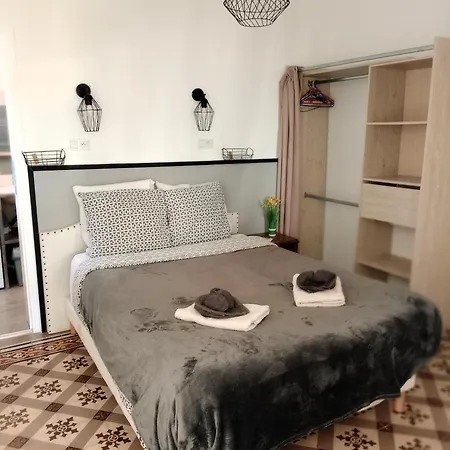 Reve D'azur: Beachfront With Shared Pool And Bbq Terrace Sainte-Maxime
